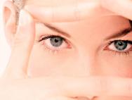 Οι πιο αποτελεσματικοί τρόποι για τη θεραπεία της στυφής στο μάτι στο σπίτι